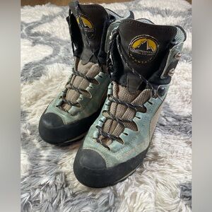 La Sportiva TRANGO S EVO  Gore-Tex Mountaineering Hiking Boots Italy  Sz 8.5 W